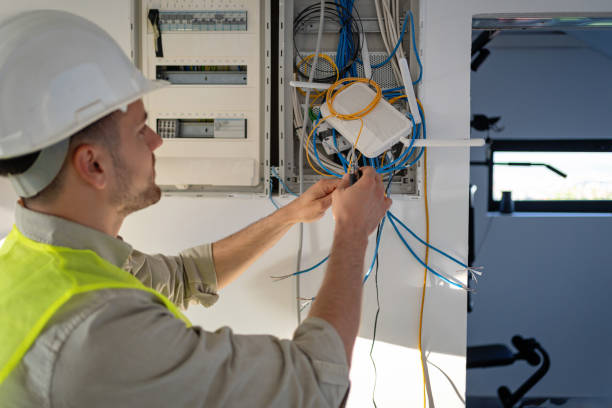 Best Affordable Emergency Electrician  in Wilmington, DE